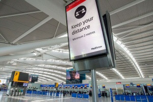 Wegen Omikron: Großbritannien verschärft Einreiseregeln