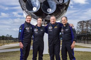 Erste private Crew erreicht ISS