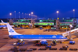 Flughafen Schiphol will Kollaps mit Flugstreichungen verhindern