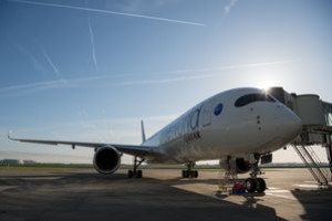 Qatar Airways zeigt lädierte A350
