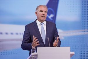 Lufthansa rechnet erst im Winter mit Entpannung