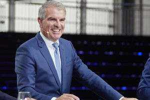 Carsten Spohr bleibt weiter Lufthansa-Chef