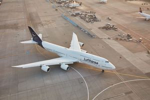Lufthansa prüft weniger Sitze im 747-8-Buckel