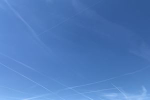 Globaler Flugverkehr verfehlt Klimaziele klar