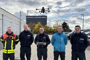 Wie Drohnen der Feuerwehr helfen