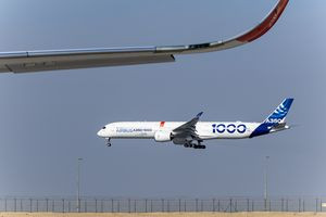 Emirates gibt Airbus A350-1000 erneut einen Korb