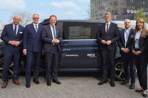 Ferngesteuerte Shuttlebusse am Flughafen Düsseldorf