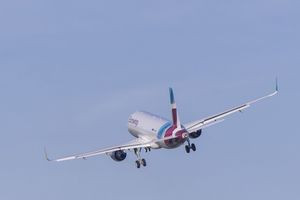 Airbus A320 von Eurowings gerät in A380-Wirbelschleppen