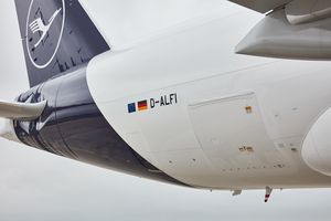 Reifenschaden: Boeing 777F von Lufthansa Cargo bricht Flug ab