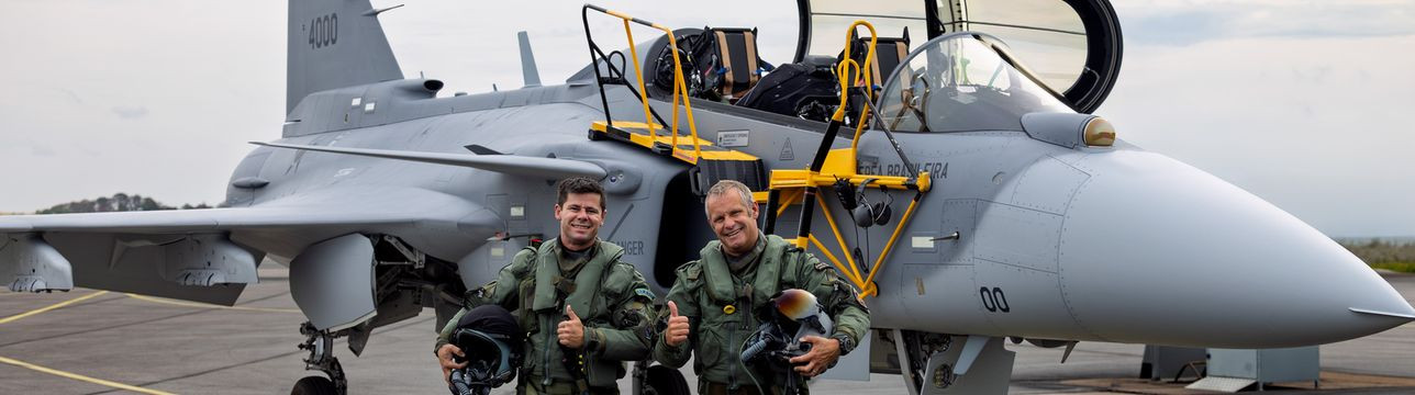 Saab Gripen F startet zum Jungfernflug