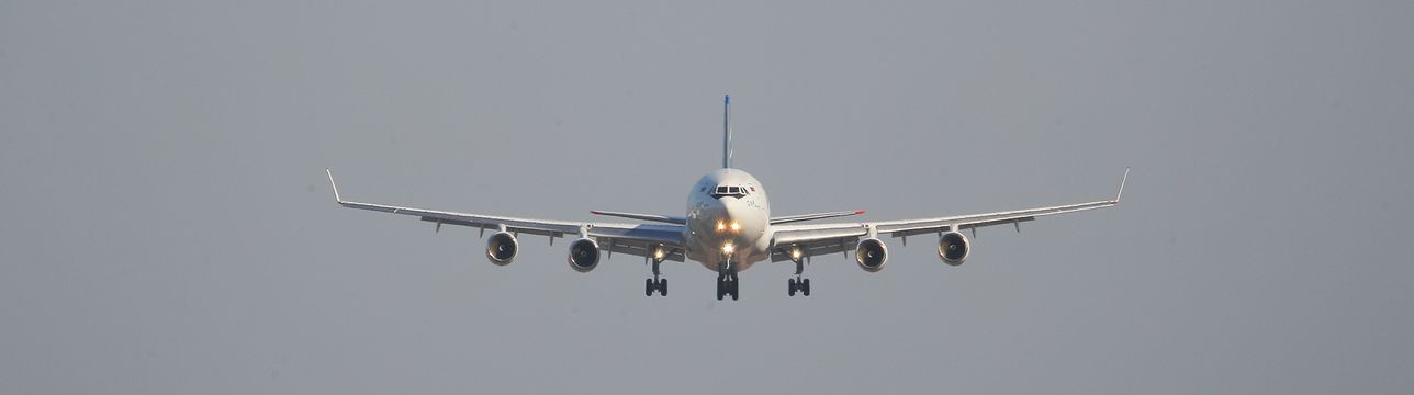 Russische Il-96 holt Konsulatspersonal in Köln/Bonn ab