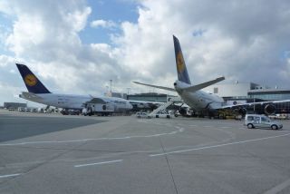 Lufthansa-Flaggschiffe A380 und B747-8 in Frankfurt