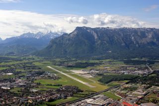 Luftbild Flughafen Salzburg
