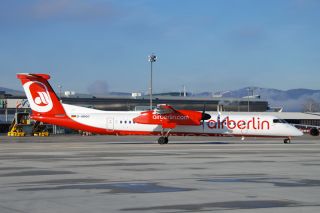 Air Berlin Dash8 Q400 in Salzburg