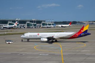Asiana Airlines Airbus A321