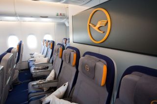 Lufthansa Economy Intercont