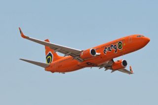 Mango Boeing 737-800