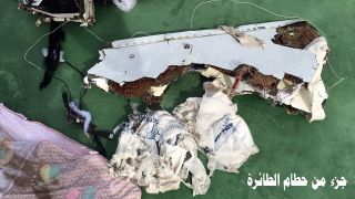 Wrackteile von Egyptair Flug 804