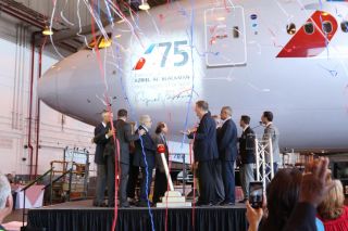 American widmet ihrem langjährigen Mitarbeiter eine Boeing 777-200