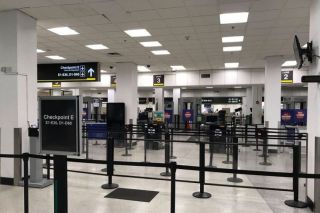 Miami Airport Check-In Halle