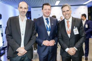 Jean-Michel Mathieu, CEO Joon. Pieter Elbers, CEO KLM. Paulo Kakinoff, CEO GOL