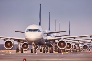 Geparkte Lufthansa-Jets