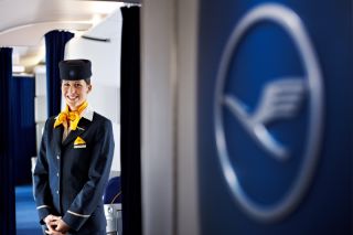 Flugbegleiterin der Lufthansa