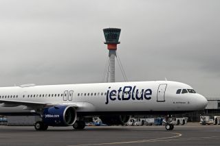 JetBlue Airbus A321LR in Heathrow