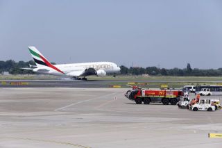 Erster Emirates A380-Flug landet in Düsseldorf