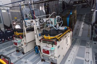 Auch A400M der Luftwaffe kommen zum Einsatz, um Coronavirus-Intensivpatienten nach Deutschland zu holen