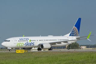 United Airlines Eco Skies 737-900ER