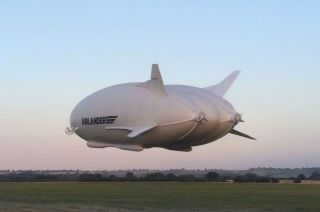 Erstflug der Airlander 10