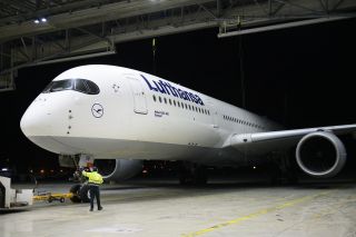 Airbus A350-900 bei Lufthansa Technik