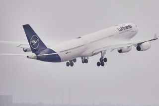 Lufthansa Airbus A340-300