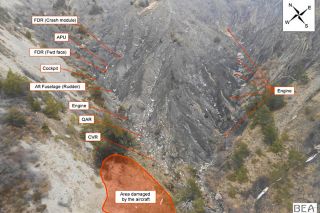 Flug 4U9525 - Trümmerteile an der Absturzstelle