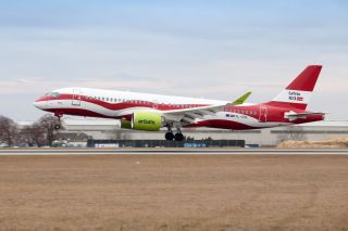 Air Baltic Airbus A220 Sonderlackierung Lettland