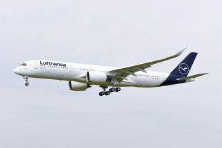 Lufthansa Airbus A350-900 D-AIXT