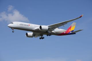 Asiana Airbus A350-900