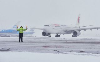 China Eastern Airlines in Schiphol