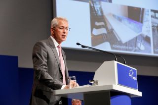 Dr. Stefan Schulte