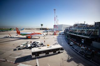 Flughafen Neapel