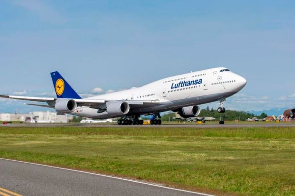 Lufthansa Boeing 747-8 