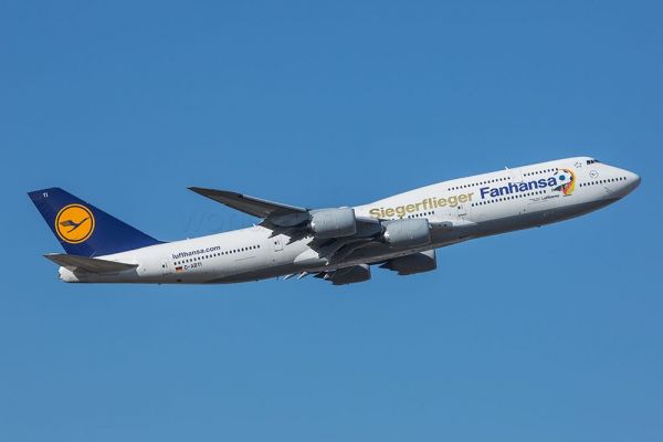 Lufthansa Boeing 747-8 Siegerflieger