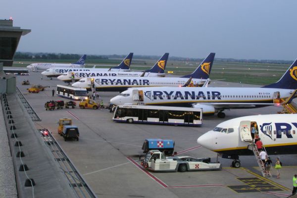 Ryanair lineup BTS