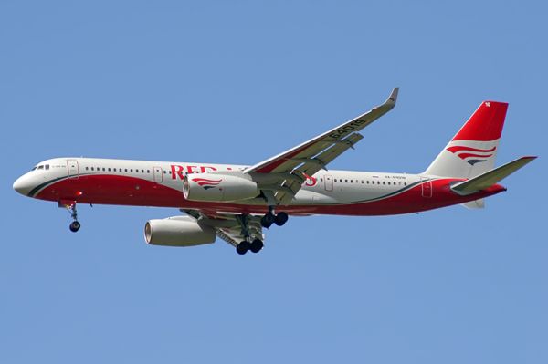 Red Wings Tu-204