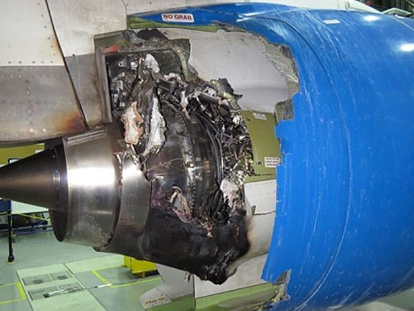 Schaden nach Triebwerksversagen an Bombardier CS100 FTV1