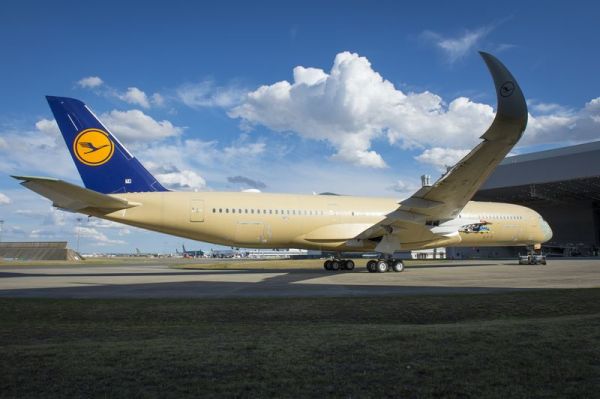 Erster Lufthansa A350 erhält seine Lackierung
