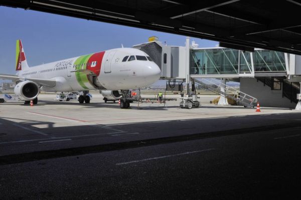 TAP Portugal am Flughafen Lissabon