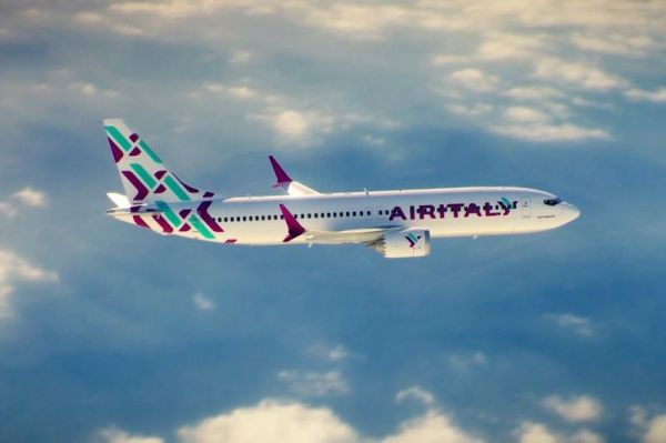 Air Italy Boeing 737 MAX 8