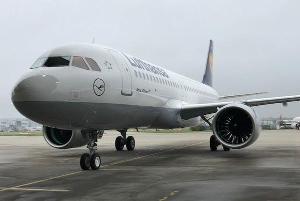 Lufthansa-Flug zweimal umgeleitet